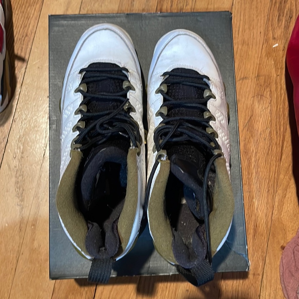 Air Jordan 9 “Statue”